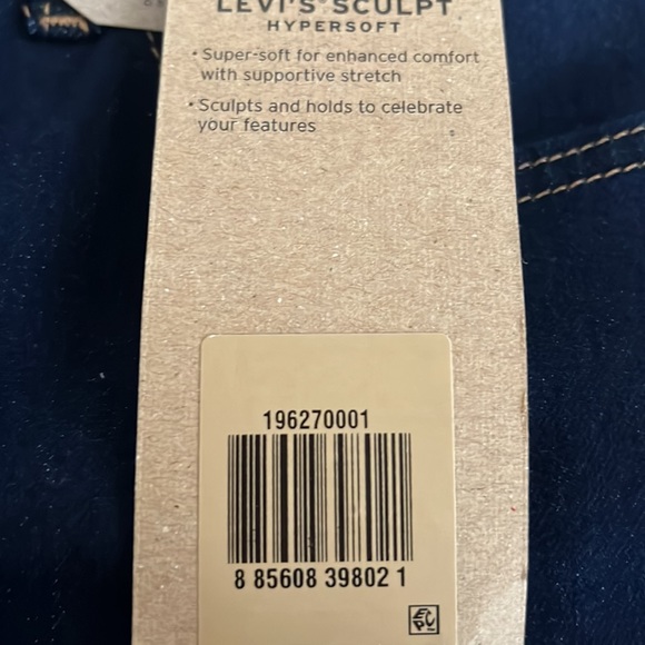 Levi’s 312 shaping slim jeans size 25 waist - Picture 7 of 7